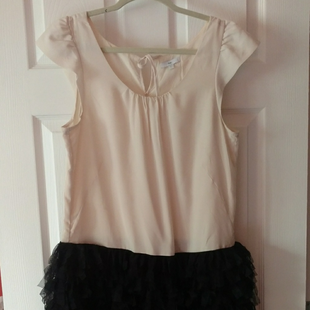 Pink and black GAP ruffle skirt dress